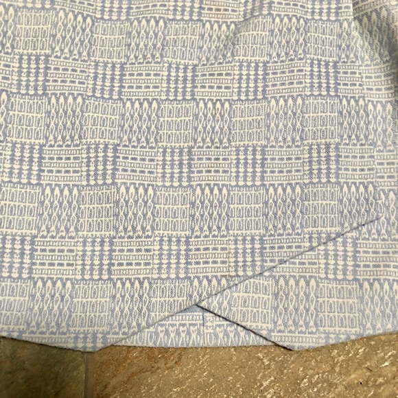 😊3 for $30😊Blue and White Printed Skirt - Picture 2 of 6